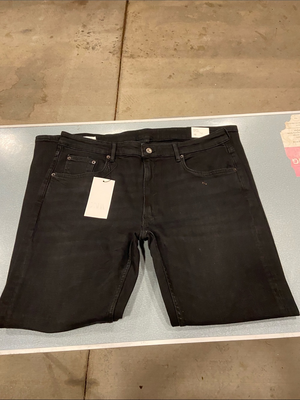 Zara Men’s Slim Straight Jeans in Black